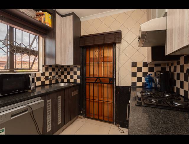 3 BEDROOM FREESTANDING FOR SALE IN MARLBORO GARDENS